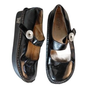 Alegria Glossy Black Mary Jane Shoes Women's Size 10 Patent Leather Flats